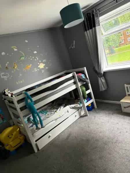Spacious 2-Bed Flat with Balcony and Garden Potential