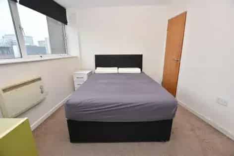 2 rooms flat of 148 m² in Birmingham