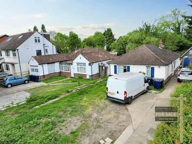7 Bed House For Sale: Two Bungalows Redevelopment Opportunity