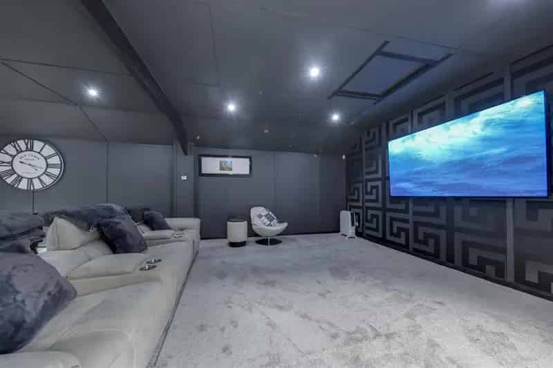 5 Bedroom Detached House with Cinema Room and Games Room