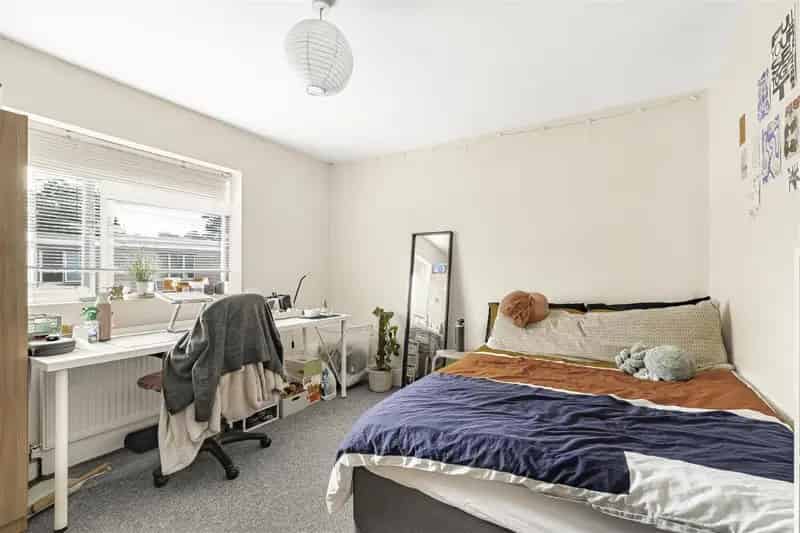 5 Bed Flat for Sale High Rental Income Investment Opportunity