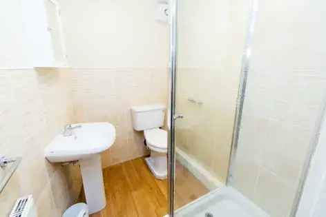 1 Room Flat 42m² Leeds Hyde Park - Near Universities