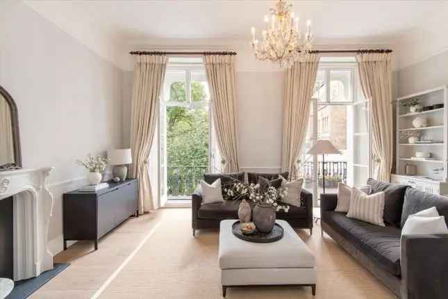 3-Bedroom Duplex Apartment in South Kensington SW7