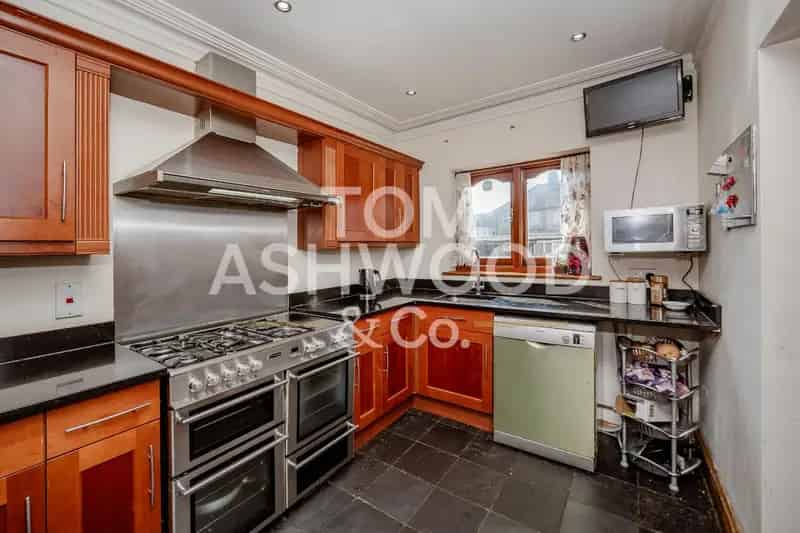 3 Bed Semi-Detached House for Sale