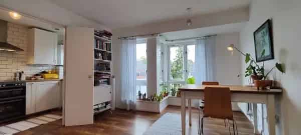 Bright 1-Bedroom Flat in Dalston 582 sq ft Fully Renovated