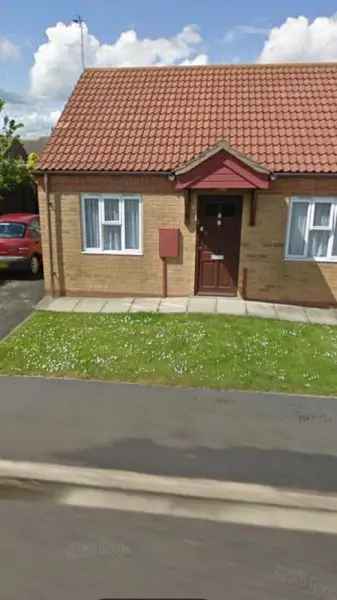 Bungalow For Rent in East Lindsey, England