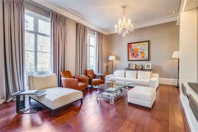 Flat for sale in Buckingham Gate, London SW1E