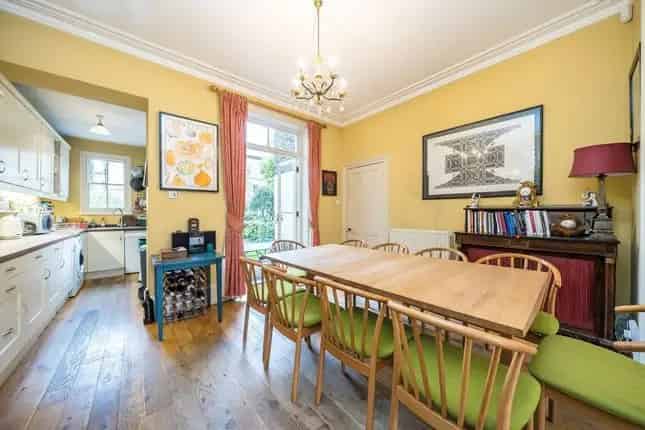 FourFive Bedroom Victorian House Kentish Town NW5