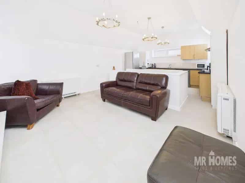 2 Bed Detached House For Sale