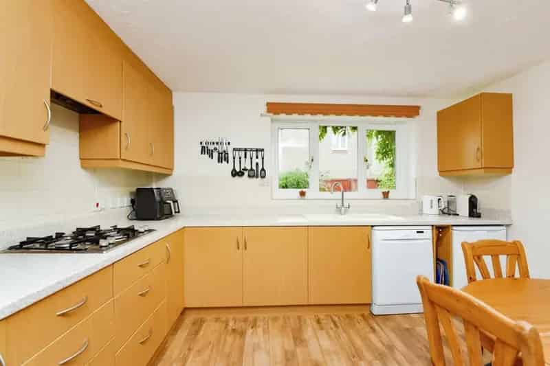 Four Bedroom Detached Family Home with Double Garage and Private Garden