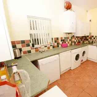 6 Bedroom Student House Manchester