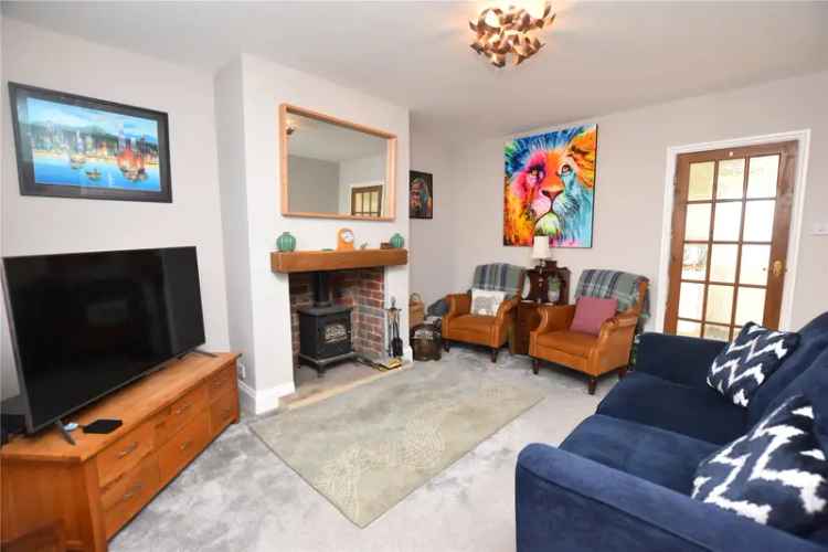  For Sale in 26, Kelcliffe Avenue, Leeds, England