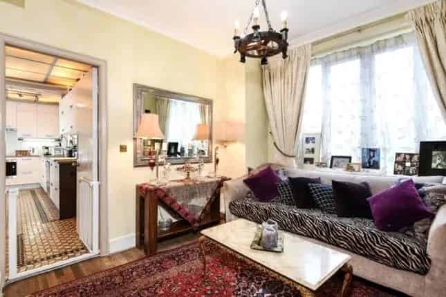 Six Bedroom Queen Anne House Stanmore HA7