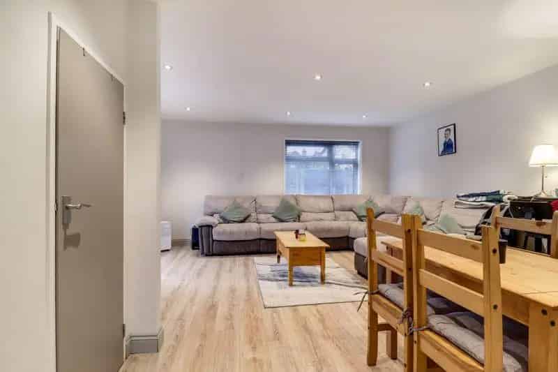 3 Bed House for Sale Windlesham - Central Village Location