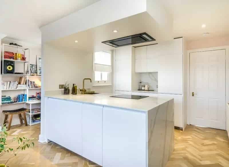 Two Double Bedroom Top Floor Apartment in Richmond