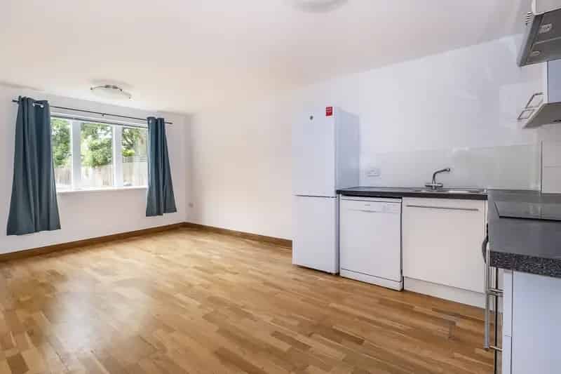 1 Bedroom Apartment to Rent The Downs Wimbledon