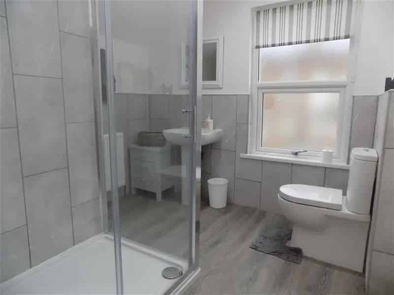 3 bedroom Flat
 To Let