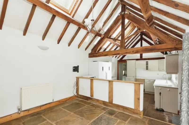 Stunning Barn Conversion 3 Double Bedrooms 2 Ensuite Spacious Garden