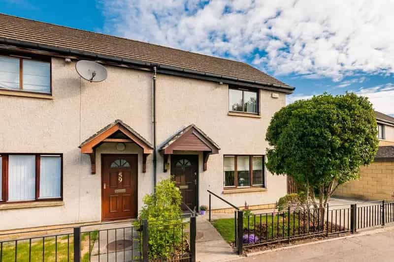 2 Bedroom Semi-Detached House for Sale