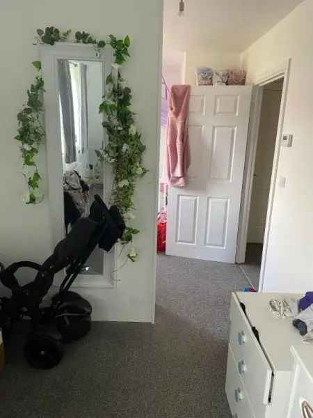 Flat For Rent in Exeter, England