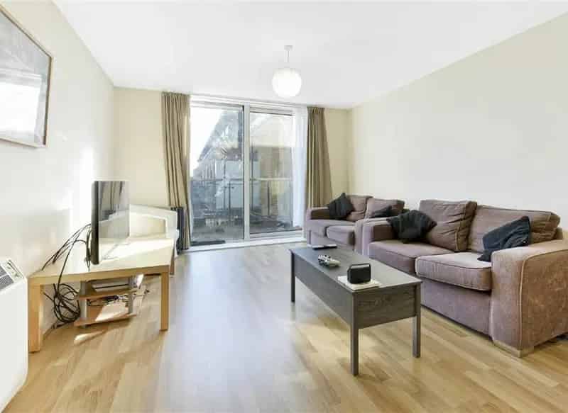 Two Bedroom Furnished Apartment Berglen Court Limehouse