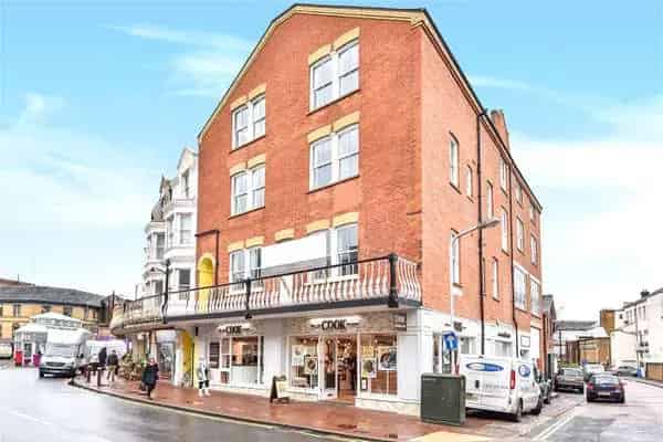 Newton Lofts Apartment: 2-Bed Characterful Flat