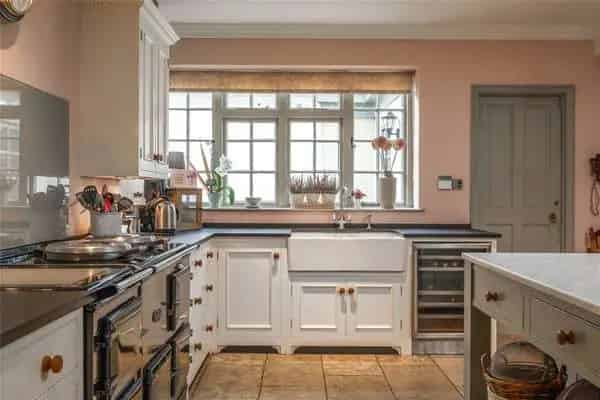 Lockerley Manor Georgian Family Home with Annexe and Coach House
