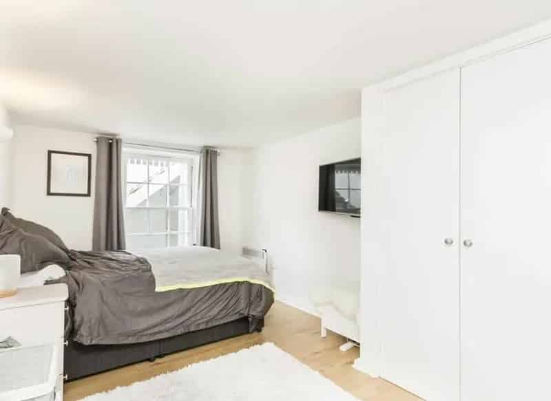 2 Bed 2 Bath Apartment Gated Parkside Development Allocated Parking
