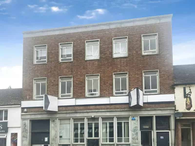 Flat For Rent , High Street, Wolverhampton, England
