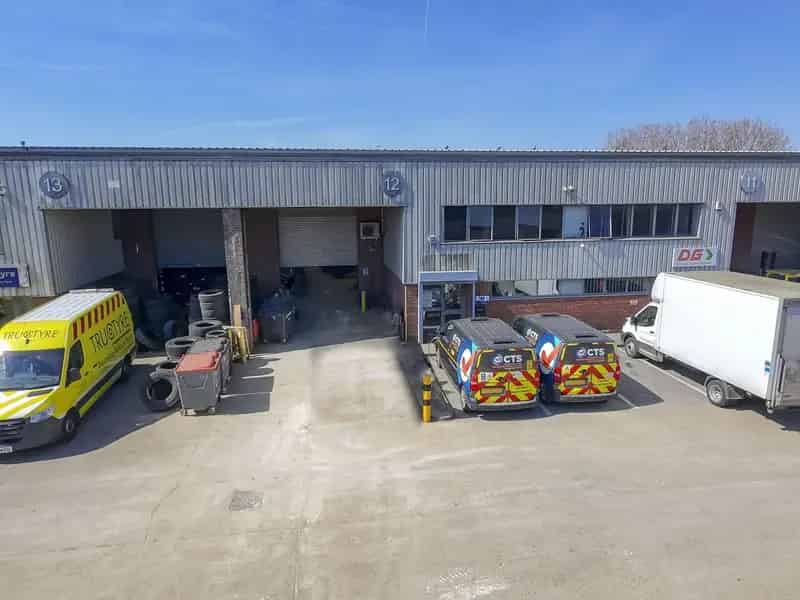 Industrial Warehouse Unit Heathrow Airport M25