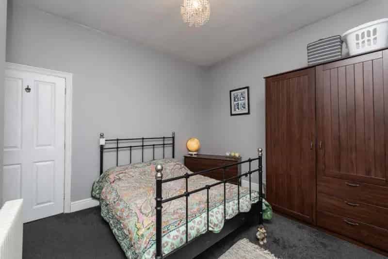 2 Bed Mid Terrace House For Sale