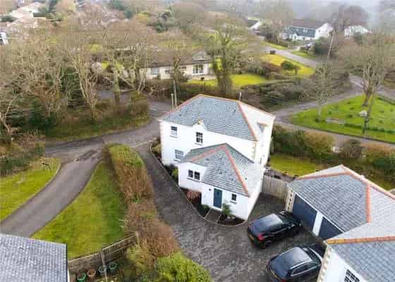 Spacious 3-Bed Family Home with Garage and Garden in Perranwell Station