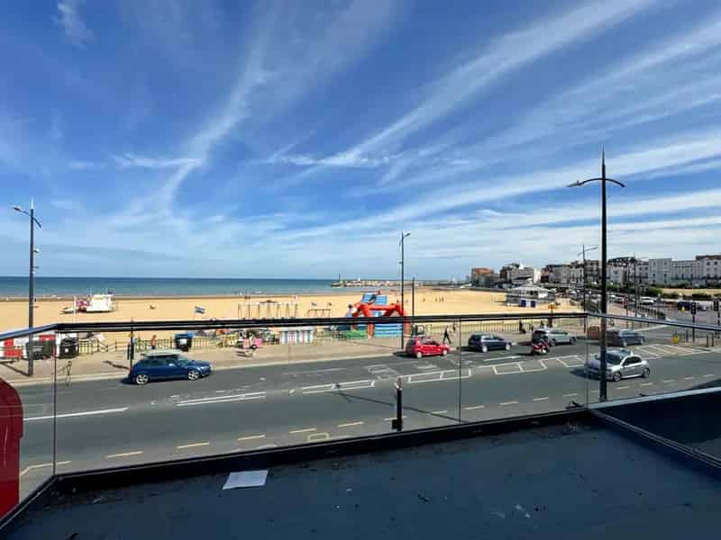 Margate Office Space: Coworking, Private Offices & Virtual Offices