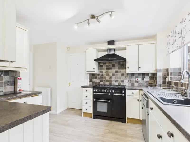 4 bedroom House
 For Sale