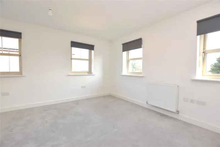 House For Sale in Leeds, England