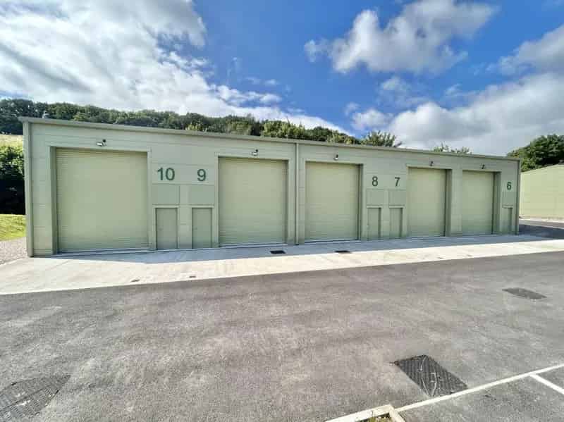 797 SqFt Modern Business Unit Woodpecker Park Allocated Parking