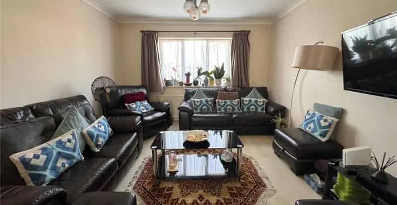 3 Bedroom House For Sale Near Orpington Station