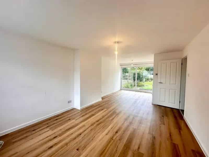 3 bedroom House
 To Let