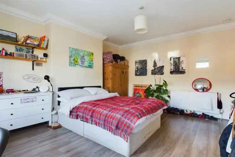 3 bedroom flat to rent