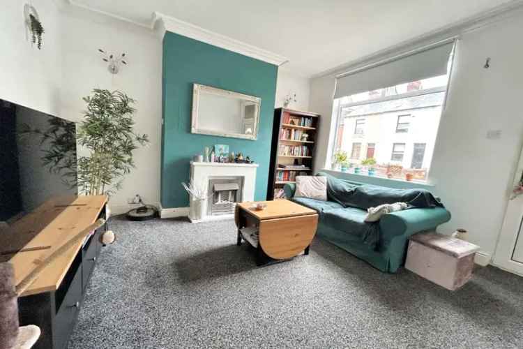 House For Sale in Wakefield, England