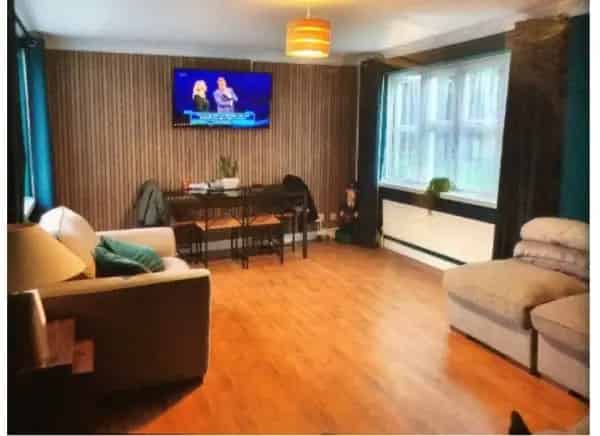 Ground Floor Property with Communal Garden
