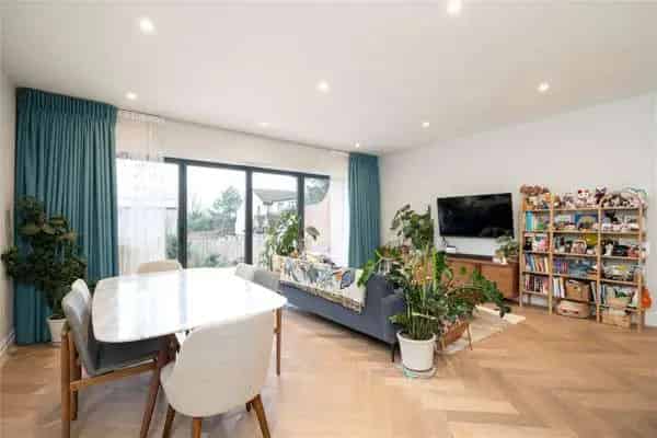 Five Bedroom Townhouse in Prestigious Gated Development
