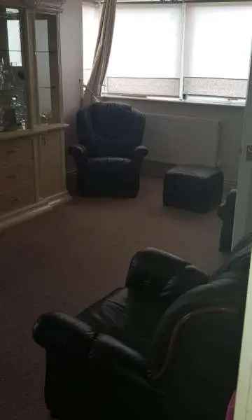 Flat For Rent in Eastleigh, England