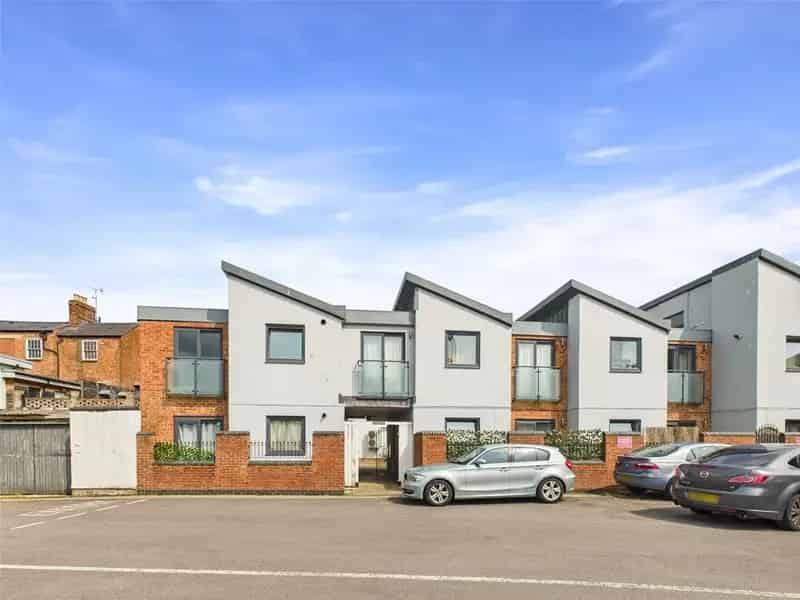 2 Bedroom Apartment for Sale