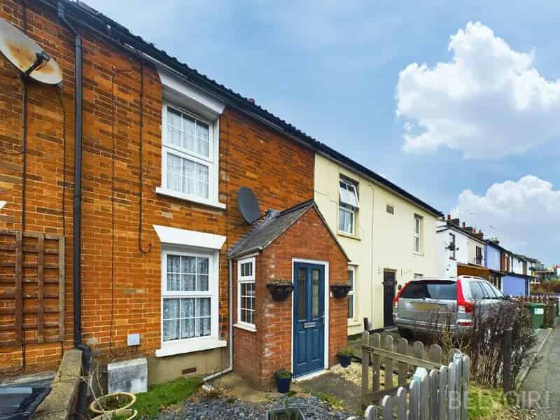 Charming 2-Bed Cottage in Watton Near Amenities and Commuting Links