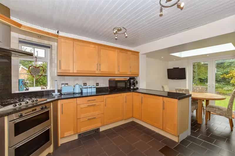 3 Bedroom Detached House for Sale in Coxheath