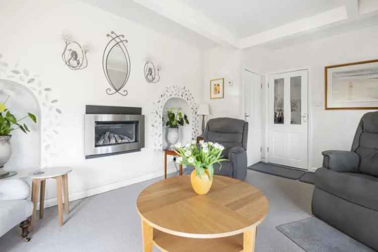 2 Bedroom Bungalow For Sale in Whyteleafe