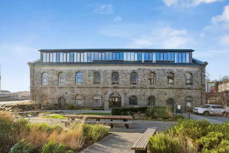 2 Bedroom Flat for Sale Bristol Harbourside