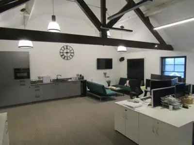 Commercial property For Rent in Ampthill, England