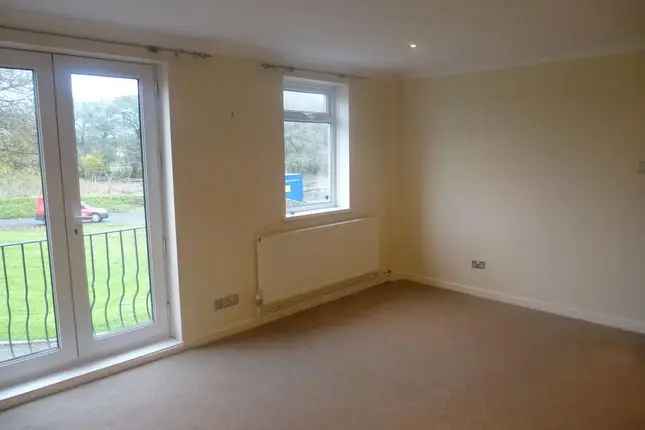 Town house to rent in Radyr Court Close, Llandaff, Cardiff CF5